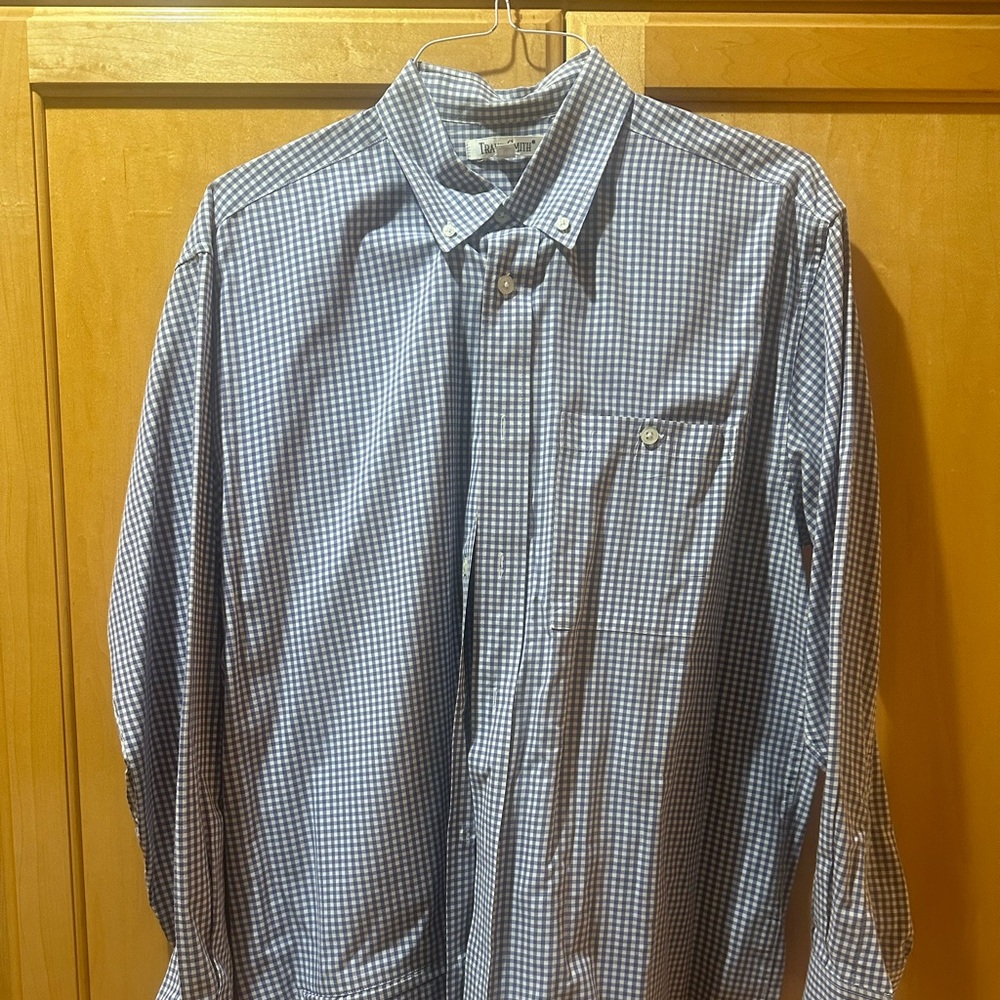 TravelSmith long sleeve button up shirt